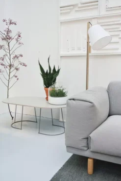 Muuto Connect Bank Tweezitter Steelcut Trio 515 Links -Flos Winkel x886x886 0349.jpg.pagespeed.ic .gDr6huk6Hw