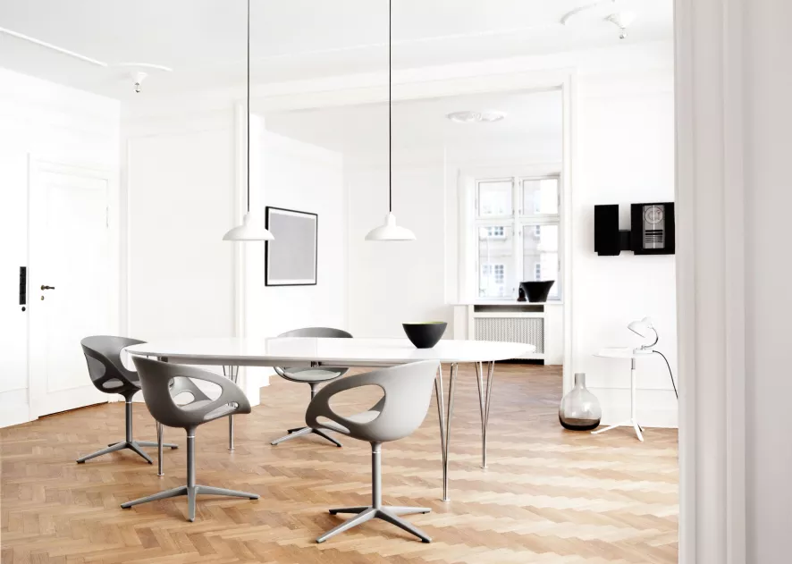 Fritz Hansen Little Friend Verstelbare Bijzettafel Met Laminaat Tafelblad Zwart 45 13 Fritz Hansen Little Friend Verstelbare Bijzettafel Met Laminaat Tafelblad Zwart 45 - Afbeelding 13