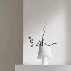 101 Copenhagen Sphere Square Mini Vaas Sand 32 101 Copenhagen Sphere Square Mini Vaas Sand -Flos Winkel x886x886 101copenhagen sphere square mini vaas8.jpg.pagespeed.ic .tWhj6o53wy