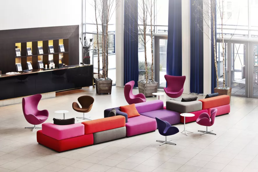 Fritz Hansen Little Friend Verstelbare Bijzettafel Met Laminaat Tafelblad Zwart 45 15 Fritz Hansen Little Friend Verstelbare Bijzettafel Met Laminaat Tafelblad Zwart 45 - Afbeelding 15