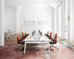 Vitra Ball Clock Klok Ø33 Naturel -Flos Winkel x886x886 EN MIR P 20130301 002 G.jpg.pagespeed.ic .ag4A7tb Jr 1