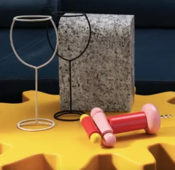 Alessi Sotsass Kurkentrekker Zwart 5 Alessi Sotsass Kurkentrekker Zwart -Flos Winkel x886x886 alessi sotsass kurkentrekker3.jpg.pagespeed.ic .EzcCEgZUMt