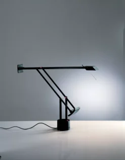 Artemide Tizio Bureaulamp Retrofit Zwart -Flos Winkel x886x886 artemide tizio tafellamp sfeer4.jpg.pagespeed.ic .l4FErbK5mS