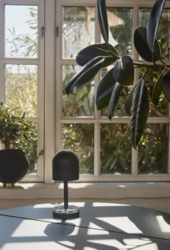 AYTM Luceo Tafellamp LED Oplaadbaar Wit 12 AYTM Luceo Tafellamp LED Oplaadbaar Wit -Flos Winkel x886x886 aytmd210404.jpg.pagespeed.ic .s5GQXiUlF8