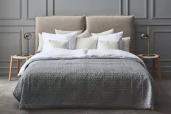 Bolia Feng Hoofdbord Bed Beige -Flos Winkel x886x886 bolia feng hoofdbord bed8.jpg.pagespeed.ic .UySnIapdOm