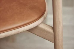 Bolia Merge Eetkamerstoel Met Zitkussen Wit Gepigmenteerd Eiken Revi Beige -Flos Winkel x886x886 bolia merge eetkamerstoel met zitkussen eiken8.jpg.pagespeed.ic .g6TvG7 q9V