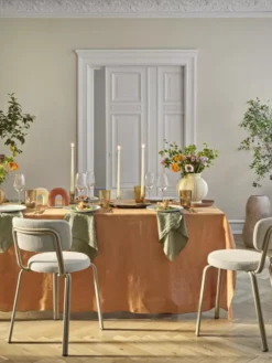 Broste Copenhagen Gracie Servet Pure White -Flos Winkel x886x886 broste copenhagen oda eetkamerstoel gestoffeerd8.jpg.pagespeed.ic .0me ZrA51n