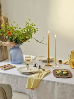 Broste Copenhagen Wilhelmina Servet Light Warm Grey -Flos Winkel x886x886 broste copenhagen vanilla ontbijt serviesset3.jpg.pagespeed.ic .NrTnw2o7jI