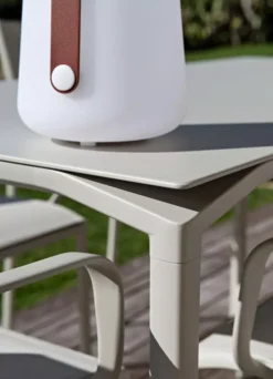 Fermob Calvi Tuintafel 140x140 Russet -Flos Winkel x886x886 calvi tuintafel 160x8024.jpg.pagespeed.ic .kZotjCll91