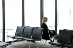 Carl Hansen & Son CH402 Kastrup Bank Loke 7150 -Flos Winkel x886x886 carl hansen ch402 kastrup bank4.jpg.pagespeed.ic .letDluQRjL