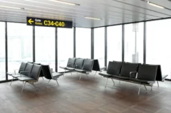 Carl Hansen & Son CH402 Kastrup Bank Loke 7150 -Flos Winkel x886x886 carl hansen ch402 kastrup bank5.jpg.pagespeed.ic .xF3us4U3JL