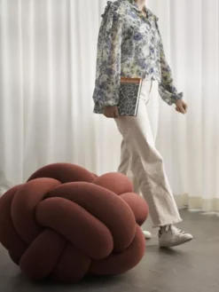 Design House Stockholm Knot Poef Yellow -Flos Winkel x886x886 design house stockholm knot kussen xl4.jpg.pagespeed.ic .RdDEiQ3xs