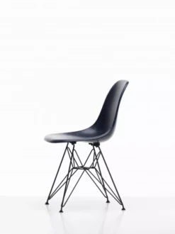 Vitra Eames DSR Fiberglass Stoel Zwart Onderstel, Navy Blue -Flos Winkel x886x886 eames fiberglass chair dsr stoel met verchroomd onderstel10.jpg.pagespeed.ic .OLAzWCTtaw