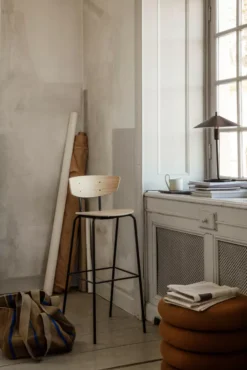 Ferm Living Herman Barkruk 76cm White Oiled Oak -Flos Winkel x886x886 ferm living herman barkruk 64cm10.jpg.pagespeed.ic .kYVFvCSCdn