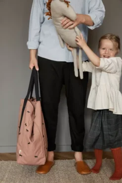 Ferm Living Safari Horse Knuffel Naturel -Flos Winkel x886x886 ferm living safari horse kussen5.jpg.pagespeed.ic .9ums3aVtdH