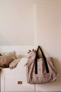 Ferm Living Safari Horse Knuffel Naturel -Flos Winkel x886x886 ferm living safari horse kussen6.jpg.pagespeed.ic .uprlZIlUj0