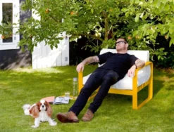 Fermob Bellevie Fauteuil Kussen Wit Clay Grey -Flos Winkel x886x886 fermob bellevie fauteuil sfeer 3 1.jpg.pagespeed.ic .qjm1LeoyP3