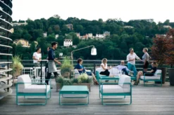 Fermob Bellevie Fauteuil Kussen Wit Clay Grey -Flos Winkel x886x886 fermob bellevie fauteuil9.jpg.pagespeed.ic .bVkYuUsMl7