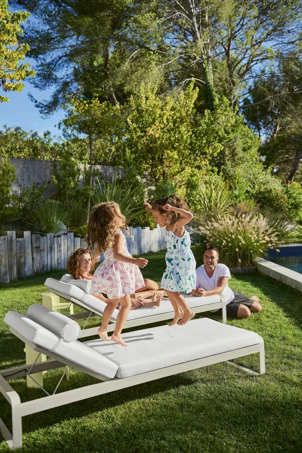 Fermob Bellevie Ligbed Kussen Wit Storm Grey 12 Fermob Bellevie Ligbed Kussen Wit Storm Grey - Afbeelding 12