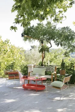 Fermob Surprising Teak Fauteuil Nutmeg -Flos Winkel x886x886 fermob salsa salontafel27.jpg.pagespeed.ic .uFLRbx5 D4