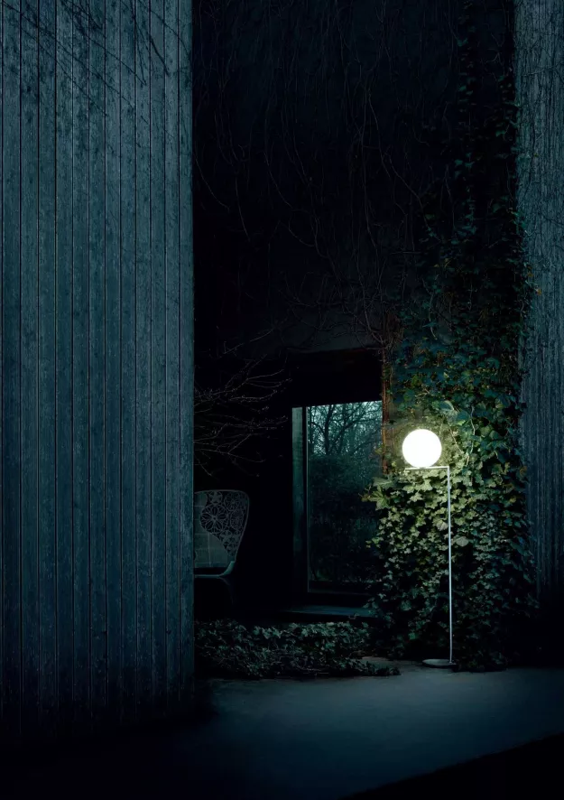 Flos IC Lights F1 Outdoor Vloerlamp Rood, Voet Zwart Lava 2 Flos IC Lights F1 Outdoor Vloerlamp Rood, Voet Zwart Lava - Afbeelding 2