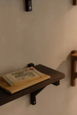 Frama Bracket Wandplank Large 70 Wit -Flos Winkel x886x886 frama bracket wandplank large11.jpg.pagespeed.ic .xq6C Ede67