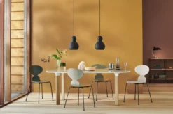 Fritz Hansen Ant Eetkamerstoel Zwart, Eiken True Yellow -Flos Winkel x886x886 fritz hansen ant eetkamerstoel chroom essen25.jpg.pagespeed.ic .DiX1nLdC d