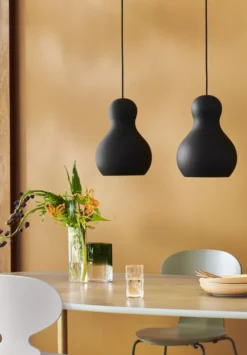 Fritz Hansen Ant Eetkamerstoel Zwart, Eiken True Yellow -Flos Winkel x886x886 fritz hansen ant eetkamerstoel chroom essen26.jpg.pagespeed.ic .QOwRVJf4Wk