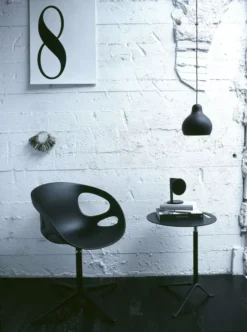 Fritz Hansen Little Friend Verstelbare Bijzettafel Met Laminaat Tafelblad Zwart 45 21 Fritz Hansen Little Friend Verstelbare Bijzettafel Met Laminaat Tafelblad Zwart 45 -Flos Winkel x886x886 fritz hansen little friend bijzettafel laminaat sfeer 3.jpg.pagespeed.ic .eHpQh 4Q72