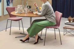 Fritz Hansen Vlinderstoel Series 7 Stoel Velvet Dark Plum -Flos Winkel x886x886 fritz hansen vlinderstoel series 7 stoel velvet15.jpg.pagespeed.ic .zMh5TkP9F3