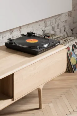 Gazzda Fawn Lowboard Tv-meubel 2 Lades 220x45 Whitewash -Flos Winkel x886x886 gazzda fawn dressoir 2 lades 220x4527.jpg.pagespeed.ic .dM0Vtpg6 S