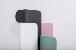 Gazzda Hook Wandplank 60 Wit -Flos Winkel x886x886 gazzda hook wandplank 504.jpg.pagespeed.ic .qY3E NdUpM