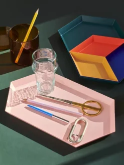 Hay Kaleido Dienblad Medium Peach -Flos Winkel x886x886 hay kaleido dienblad medium2.jpg.pagespeed.ic .YpvTfIP2eR