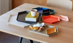 Hay Kaleido Dienblad Medium Peach -Flos Winkel x886x886 hay kaleido dienblad x large1.jpg.pagespeed.ic .IJH0wPOncV