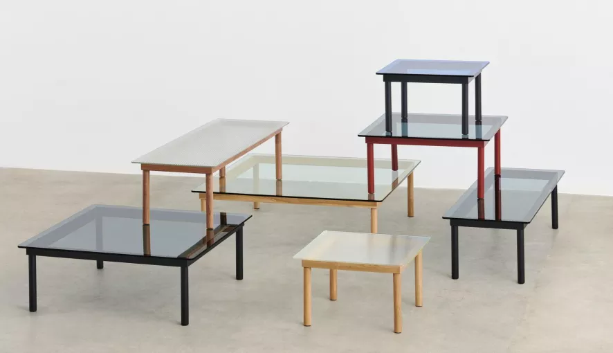 Hay Kofi Salontafel Zwart Gelakt Eiken 80x80 Grijs Glas 4 Hay Kofi Salontafel Zwart Gelakt Eiken 80x80 Grijs Glas - Afbeelding 4