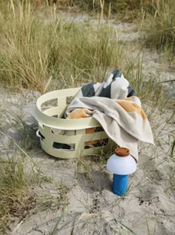 Hay Laundry Basket Wasmand S Soft Blue -Flos Winkel x886x886 hay laundry basket wasmand s14.jpg.pagespeed.ic .M1DXEgeo1g