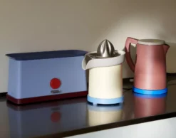 Hay Sowden Juicer Citruspers -Flos Winkel x886x886 hay sowden juicer citruspers4.jpg.pagespeed.ic .Ju6sb4aEzq