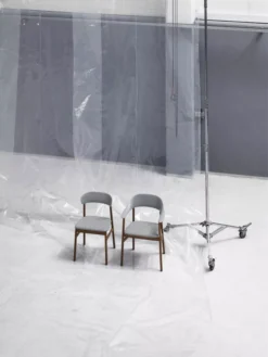 Normann Copenhagen Herit Oak Stoel Spectrum Leer Dusty Green -Flos Winkel x886x886 herit oak stoel gestoffeerd1.jpg.pagespeed.ic .5ab8Dz9okk