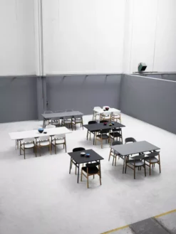 Normann Copenhagen Herit Oak Stoel Spectrum Leer Dusty Green -Flos Winkel x886x886 herit oak stoel12.jpg.pagespeed.ic .TUB0m7exhL