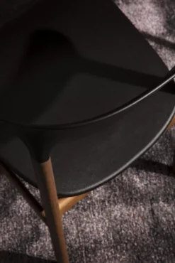 Normann Copenhagen Herit Oak Stoel Spectrum Leer Dusty Green -Flos Winkel x886x886 herit oak stoel20.jpg.pagespeed.ic .zkrLKI49nI