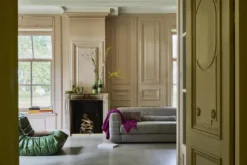 HKliving HK Objects Twisted Vaas, Glossy Olive 22 HKliving HK Objects Twisted Vaas, Glossy Olive -Flos Winkel x886x886 hkliving club couch 4 zits bank3.jpg.pagespeed.ic .Ci8df5WcTd