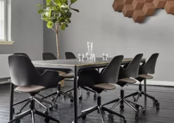 Houe Falk Bureaustoel Gestoffeerd Beige 15 Houe Falk Bureaustoel Gestoffeerd Beige -Flos Winkel x886x886 houe falk bureaustoel gestoffeerd4.jpg.pagespeed.ic .AeosZ8HC2Q