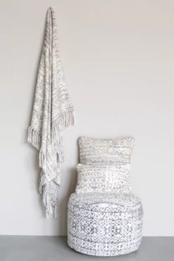 Livingstone Design Bon Poef Plum -Flos Winkel x886x886 livingstone design bon kussen 50x305.jpg.pagespeed.ic .imqiMkII5v