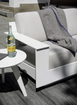 Loll Designs Nisswa 3-zits Loungebank Cast Silver -Flos Winkel x886x886 loll designs nisswa 3 zits loungebank cast silver5.jpg.pagespeed.ic .KYg2EKjHIJ