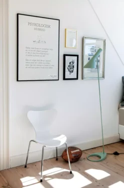 Louis Poulsen AJ Vloerlamp Warm Grey -Flos Winkel x886x886 louis poulsen aj vloerlamp sfeer1.jpg.pagespeed.ic .xivDW2h7I6