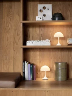 Louis Poulsen Panthella Portable Tafellamp LED Oplaadbaar V1 Opaal -Flos Winkel x886x886 louis poulsen panthella portable tafellamp led oplaadbaar3.jpg.pagespeed.ic .GNNXC9wWrY