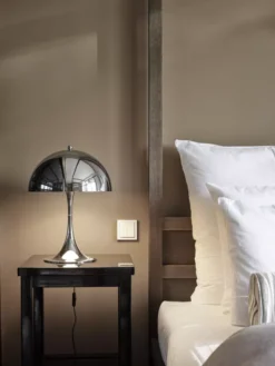 Louis Poulsen Panthella Tafellamp Ø32 Messing -Flos Winkel x886x886 louis poulsen panthella table 320 tafellamp6.jpg.pagespeed.ic .9uxFO Mnju