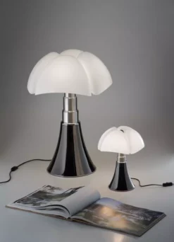 Martinelli Luce Pipistrello Medio Tafellamp LED Wit -Flos Winkel x886x886 martinelli luce pipistrello medium tafellamp led telescopisch2.jpg.pagespeed.ic .3CwobEu3pe