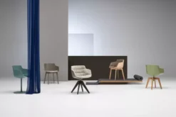 MDF Italia Flow Slim Color Central Leg Stoel Avio Blue -Flos Winkel x886x886 mdf italia flow slim color vn oak stoel gestoffeerd2.jpg.pagespeed.ic .6bP3AYJbIv 1