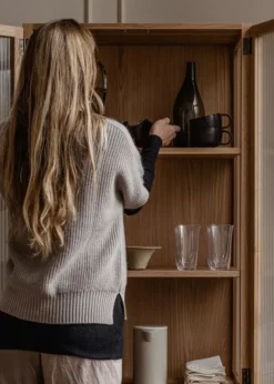 Audo Copenhagen Yana Koffiepot Dark -Flos Winkel x886x886 menu curiosity vitrinekast7.jpg.pagespeed.ic .oxvZQ0WS7a